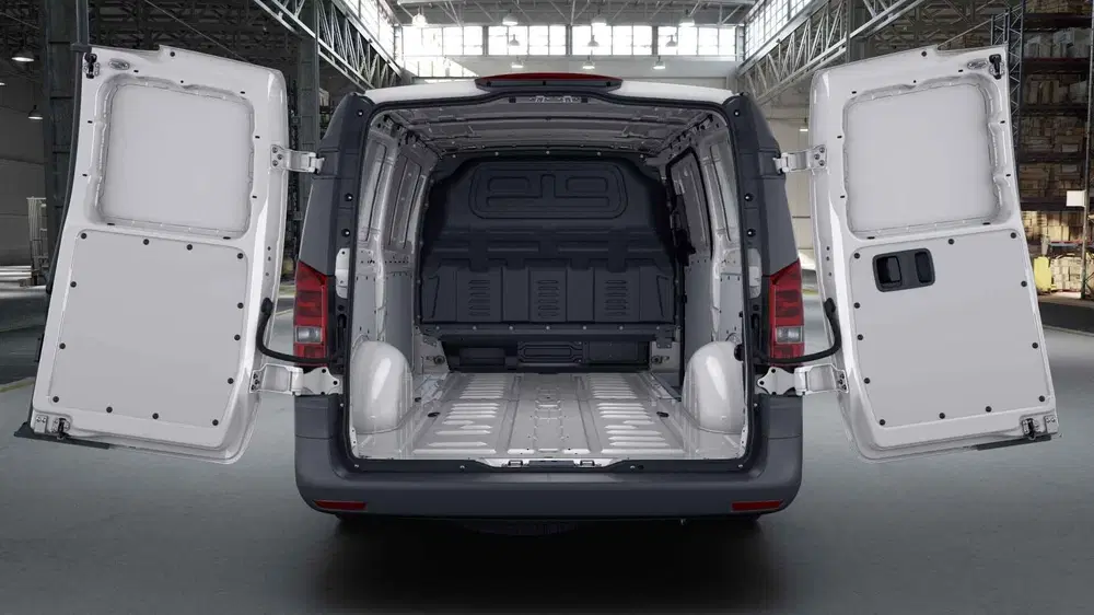 Mercedes-Benz Vito 112 uit 2024, foto 11