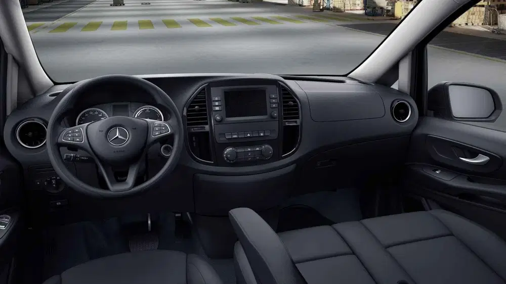 Mercedes-Benz Vito 112 uit 2024, foto 2