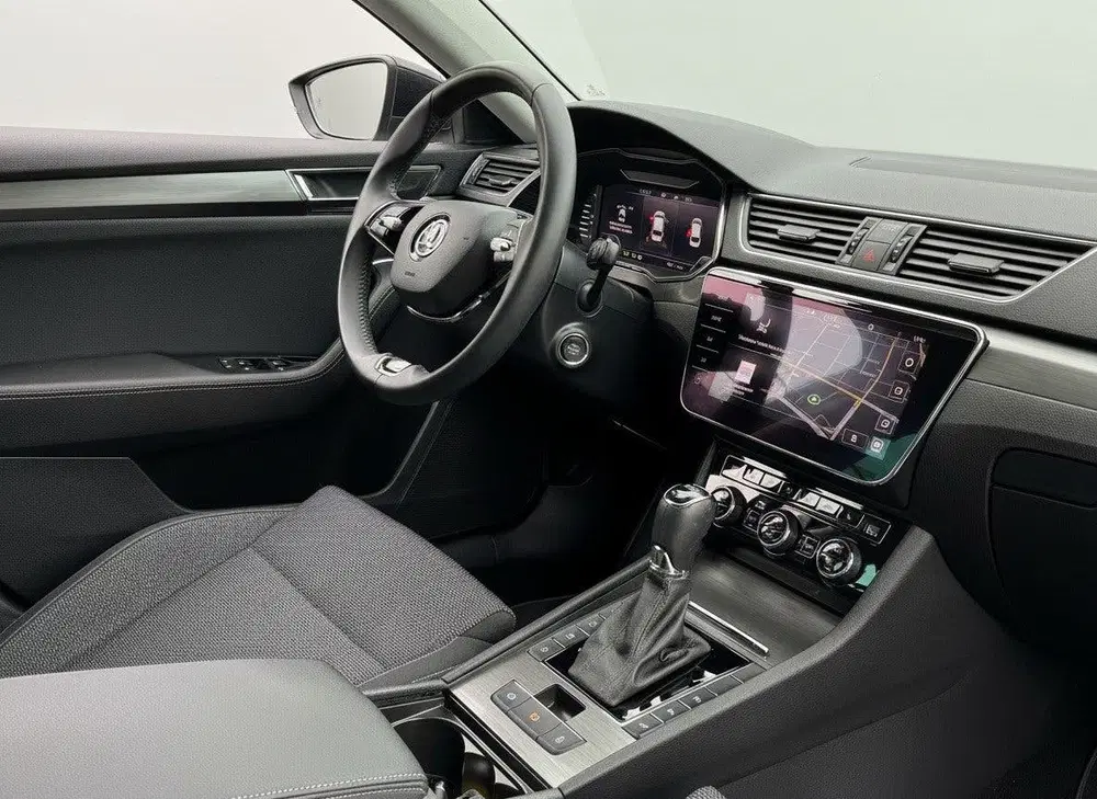 Skoda Superb iV 218PK DSG HYBRID BUSINESS CAMERA uit 2020, foto 13