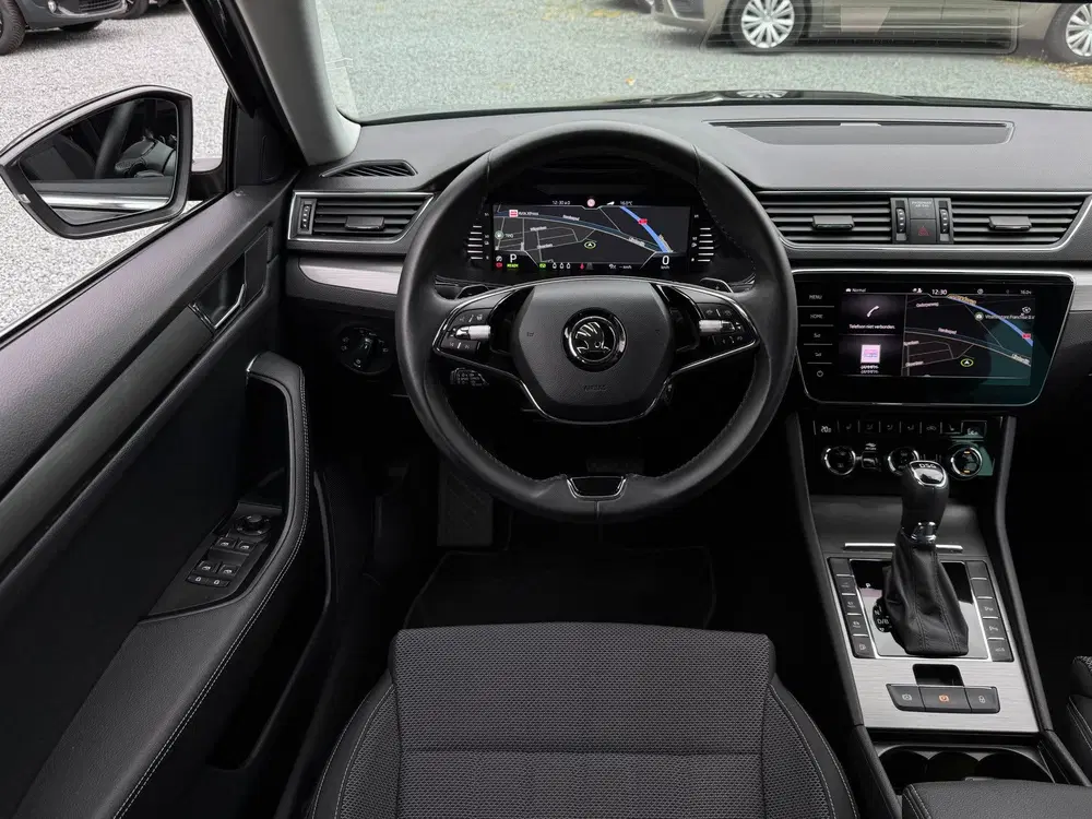 Skoda Superb iV 218PK DSG HYBRID BUSINESS CAMERA uit 2020, foto 14