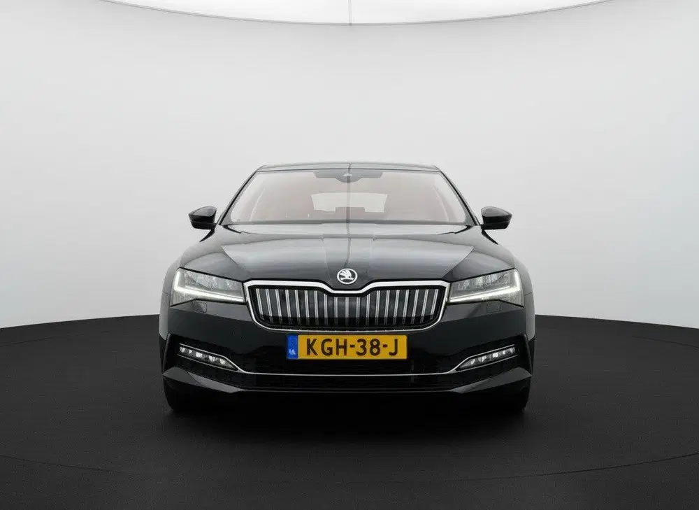 Skoda Superb iV 218PK DSG HYBRID BUSINESS CAMERA uit 2020, foto 8