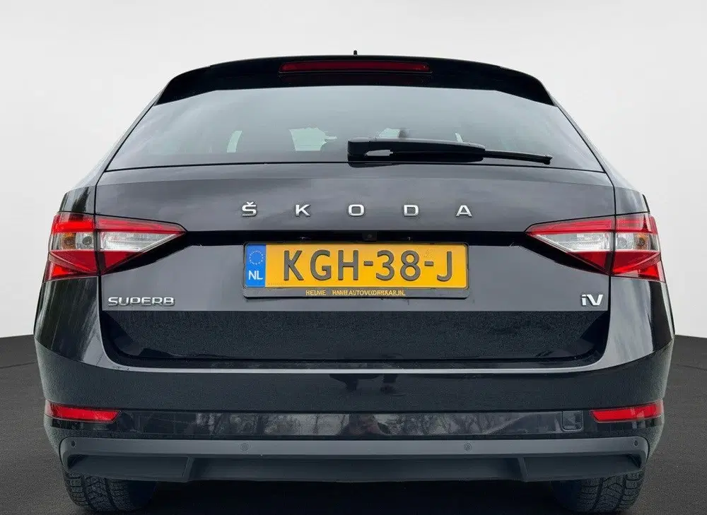Skoda Superb iV 218PK DSG HYBRID BUSINESS CAMERA uit 2020, foto 9