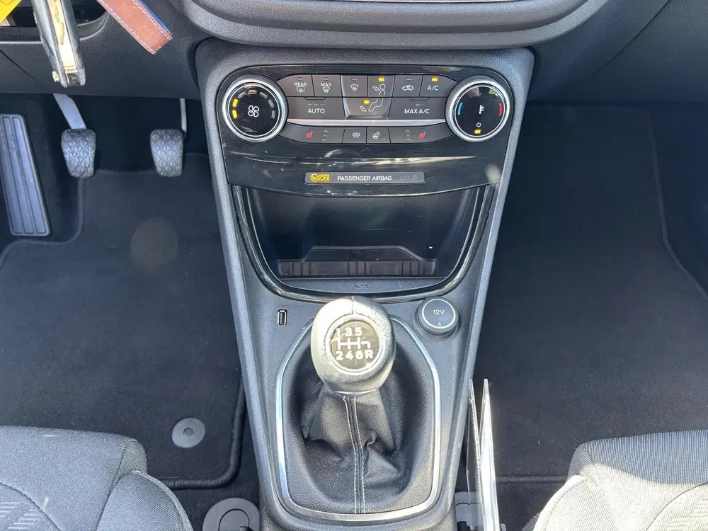 Ford Puma 1.0 EcoBoost Hybrid Titanium 125pk Winterp uit 2022, foto 14