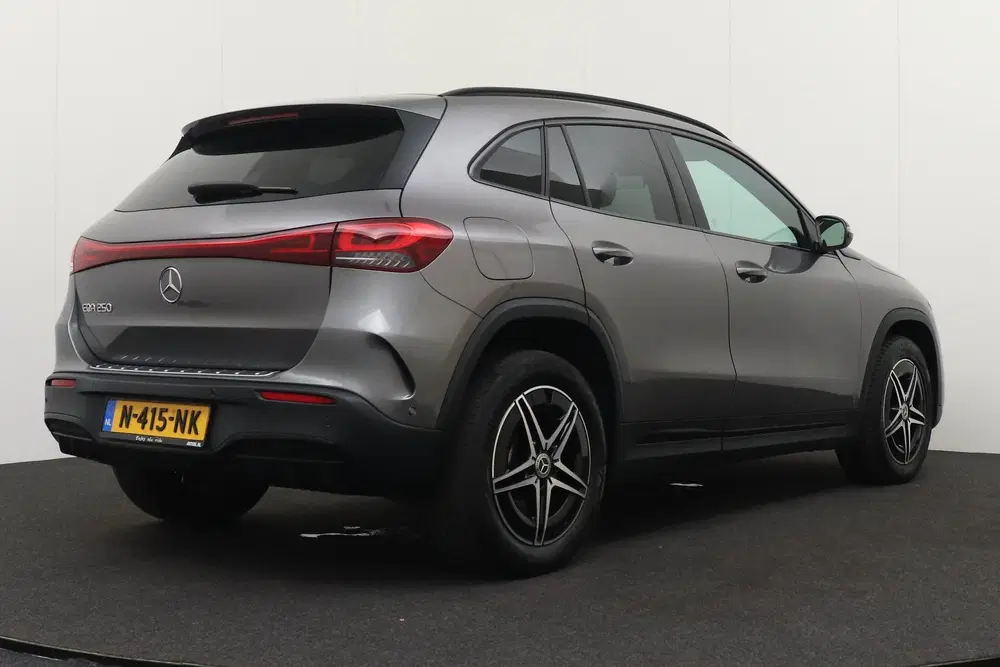 Mercedes-Benz EQA 250 AMG Night-Pack 67 kWh (95%SOH) Camera uit 2021, foto 3