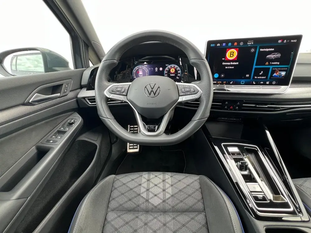 Volkswagen Golf 1.5 eTSI | R-Line | Facelift model | Camera uit 2025, foto 11