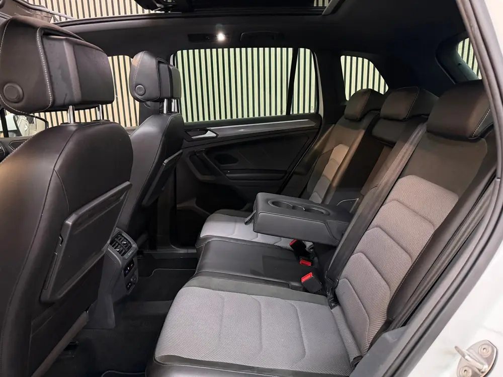 Volkswagen Tiguan 1.5 TSI 3x R-Line 2019 DSG LED PANO CAMERA uit 2019, foto 13
