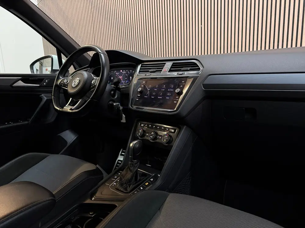 Volkswagen Tiguan 1.5 TSI 3x R-Line 2019 DSG LED PANO CAMERA uit 2019, foto 20