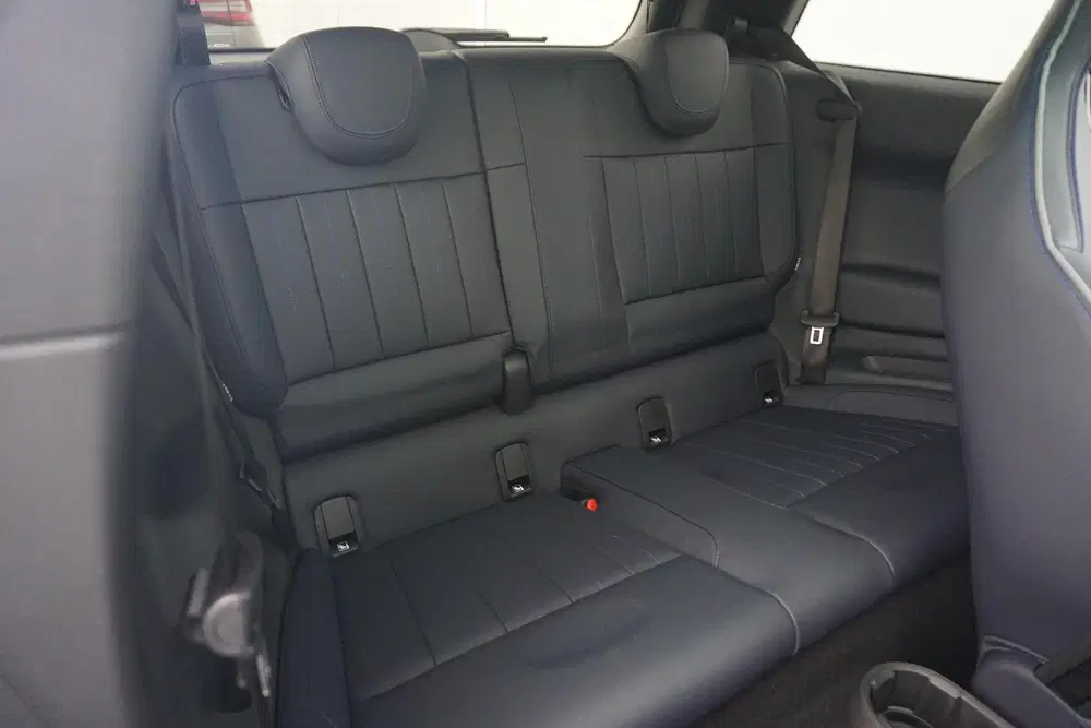 Mini Cooper Cooper E Favoured Trim uit 2026, foto 10