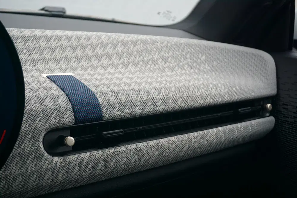 Mini Cooper Cooper E Favoured Trim uit 2026, foto 13