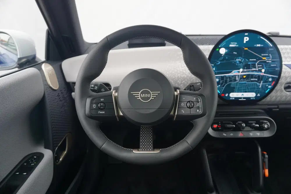 Mini Cooper Cooper E Favoured Trim uit 2026, foto 9