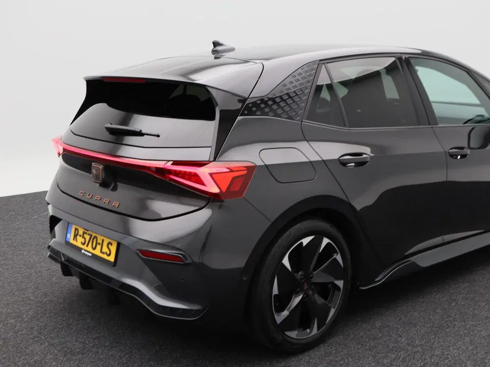 Cupra Born Adrenaline 62 kWh 231 Pk uit 2022, foto 14