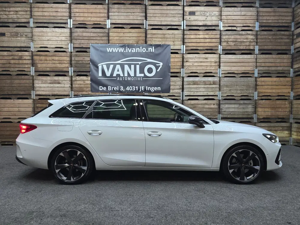 Cupra Leon 1.5 TSI e-Hybrid Business LED Navi C uit 2025, foto 17