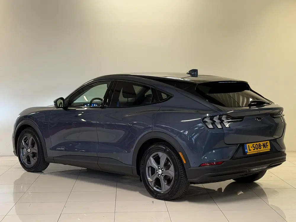 Ford Mustang Mach-E Extended RWD 98 kWh uit 2021, foto 7