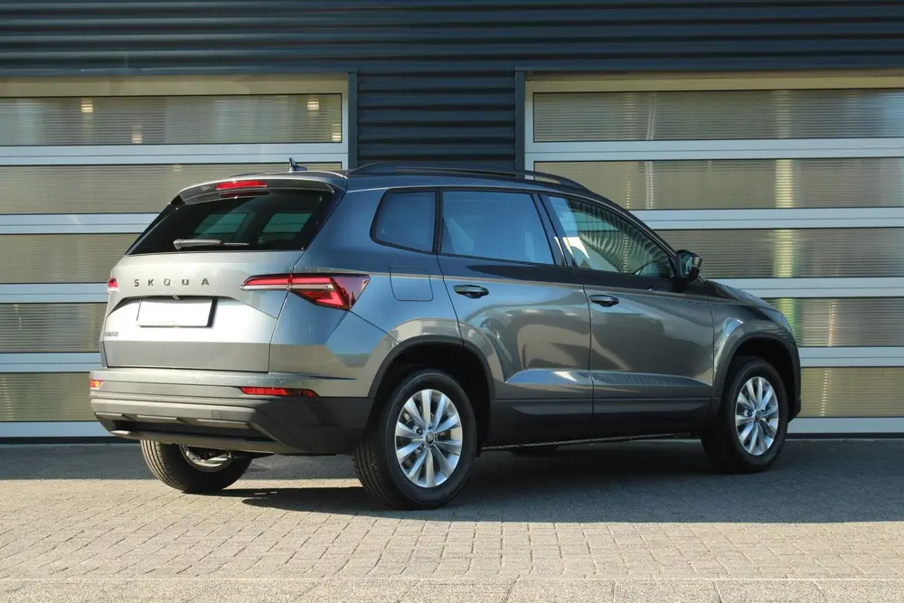 Skoda Karoq 1.0 TSI 115pk Business Edition uit 2026, foto 2