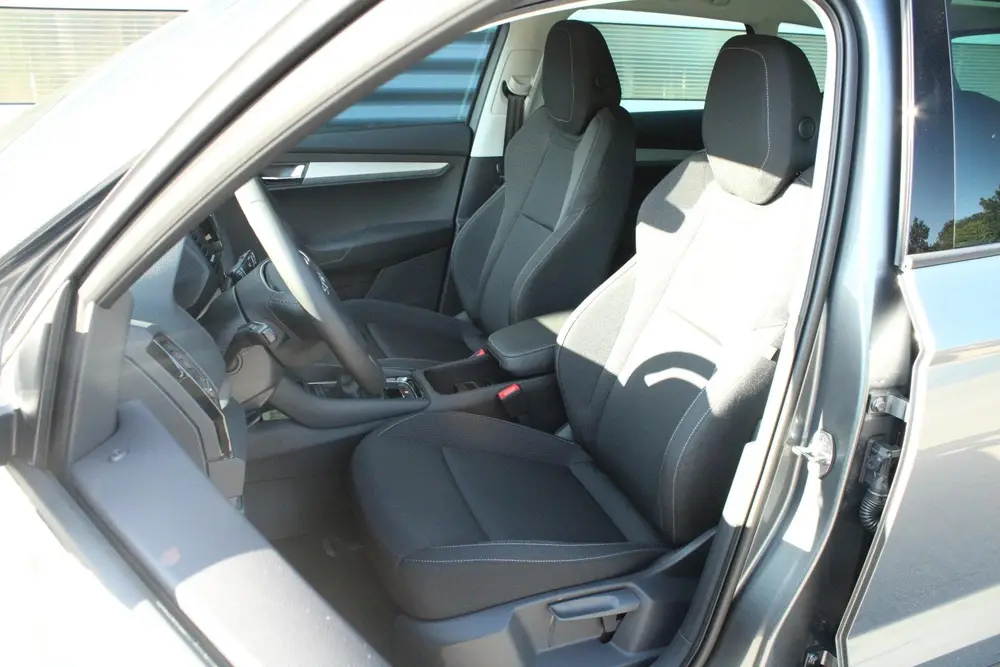 Skoda Karoq 1.0 TSI 115pk Business Edition uit 2026, foto 4