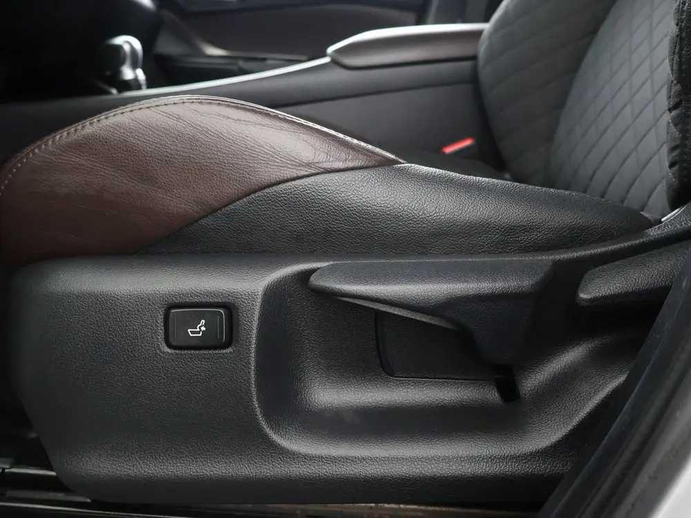 Toyota C-Hr 1.8 Hybrid Executive | Dealer onderhouden | JBL uit 2019, foto 13