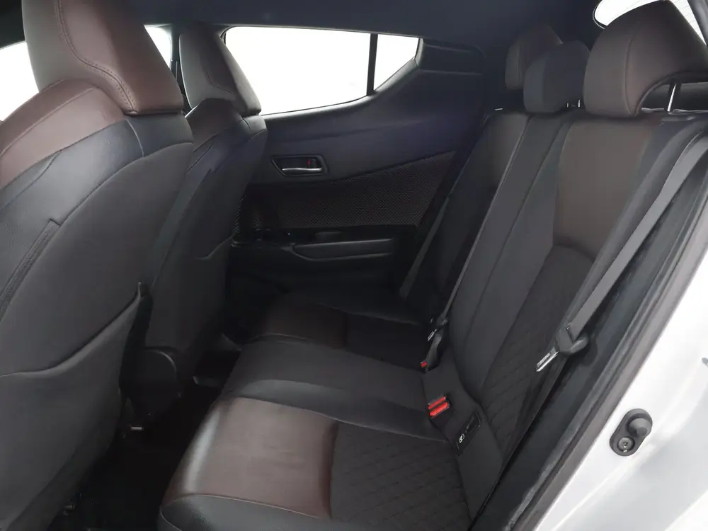Toyota C-Hr 1.8 Hybrid Executive | Dealer onderhouden | JBL uit 2019, foto 14