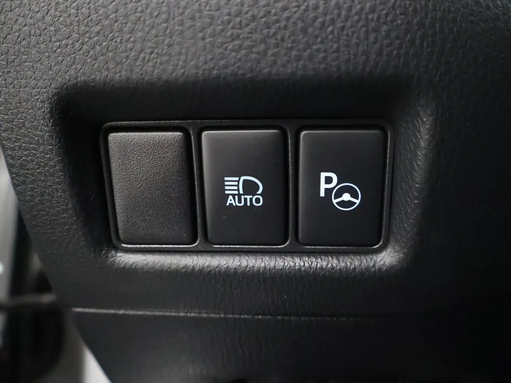 Toyota C-Hr 1.8 Hybrid Executive | Dealer onderhouden | JBL uit 2019, foto 15