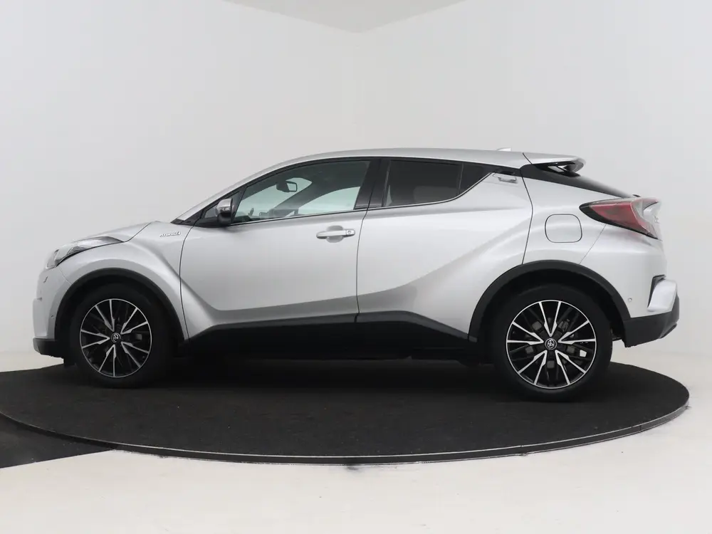 Toyota C-Hr 1.8 Hybrid Executive | Dealer onderhouden | JBL uit 2019, foto 3