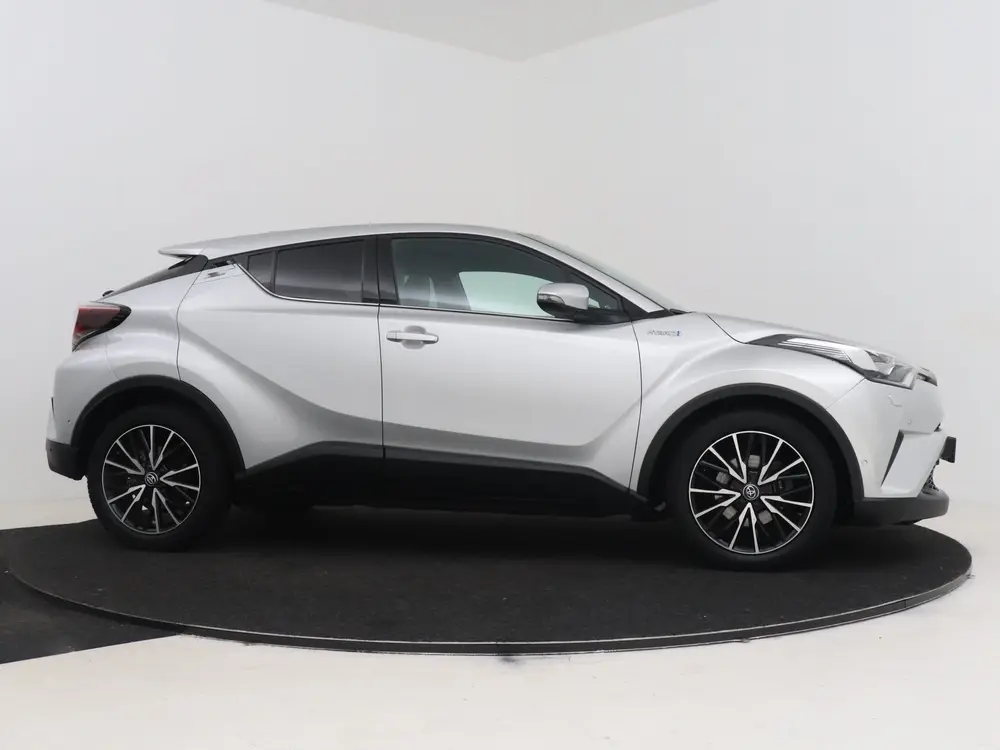 Toyota C-Hr 1.8 Hybrid Executive | Dealer onderhouden | JBL uit 2019, foto 9