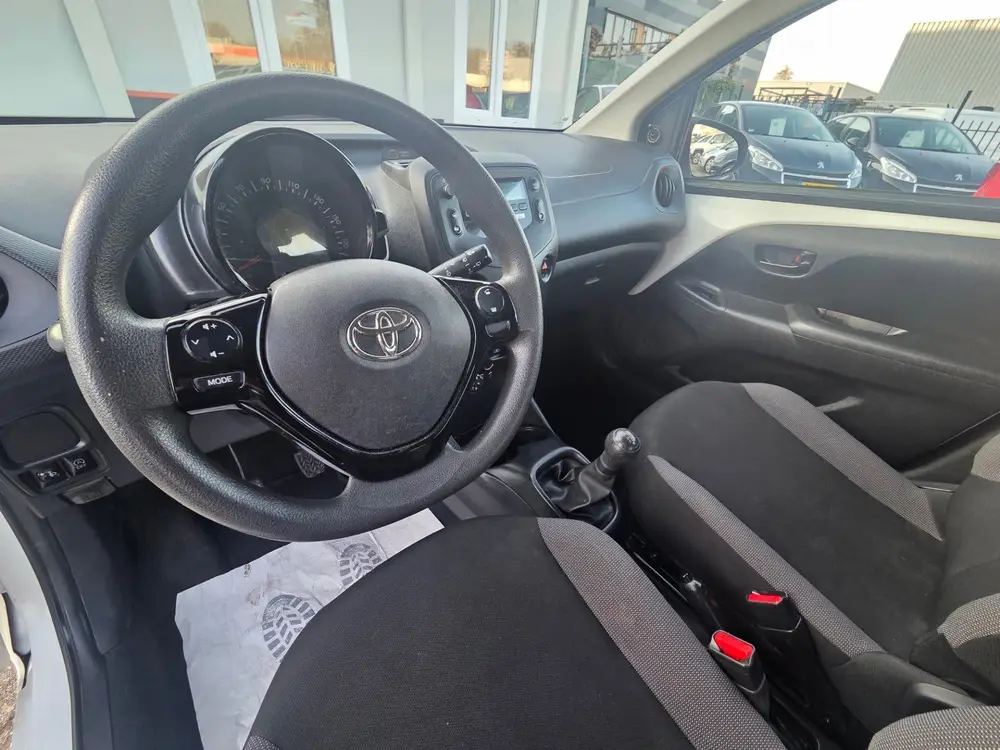 Toyota Aygo 1.0 VVTDEA;ER ONDRHOUD/CRUIS CONTROL uit 2019, foto 10