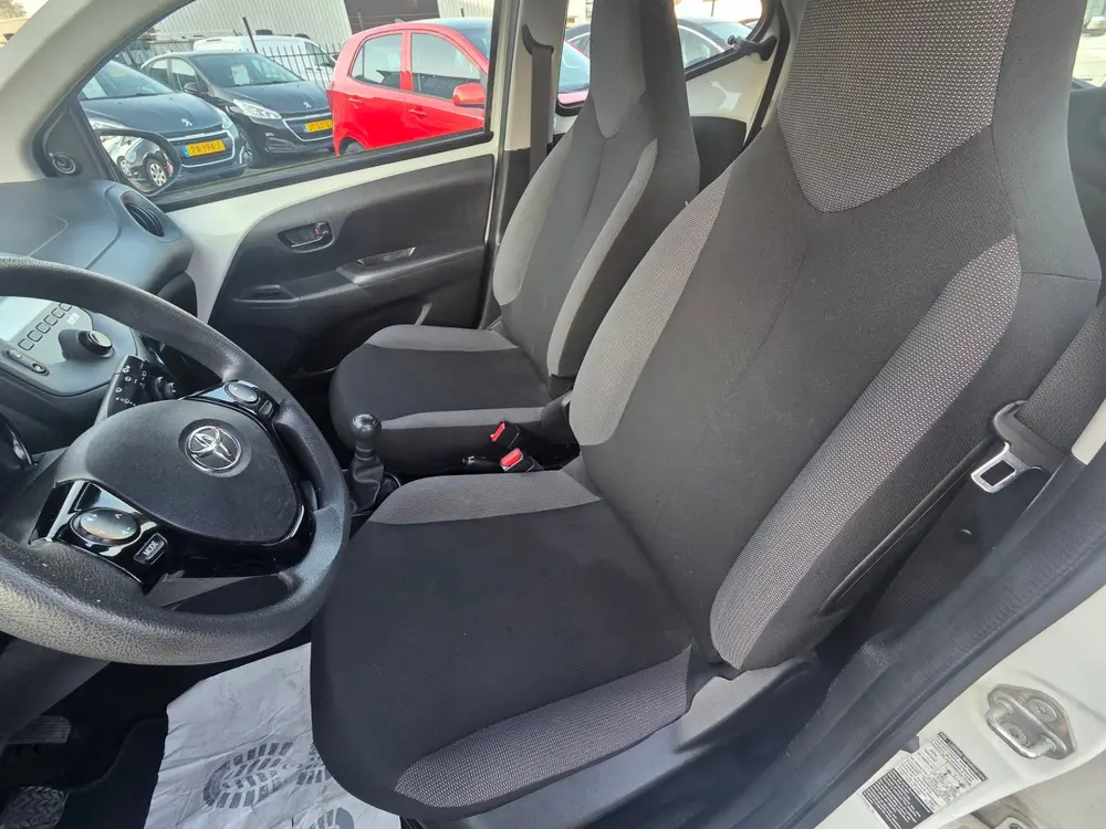 Toyota Aygo 1.0 VVTDEA;ER ONDRHOUD/CRUIS CONTROL uit 2019, foto 11