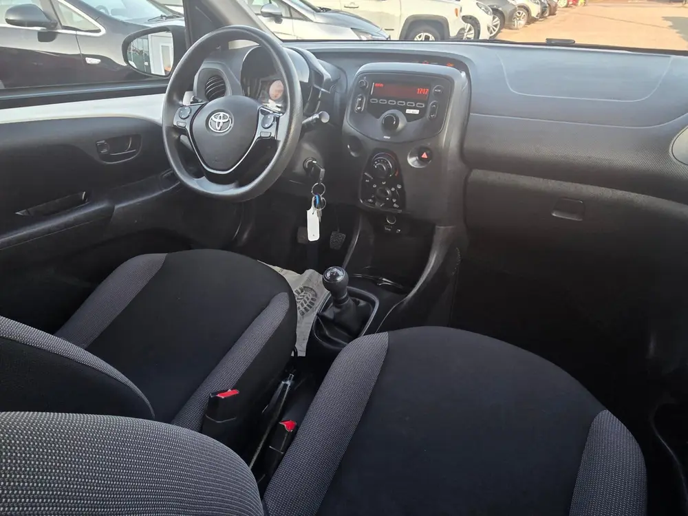 Toyota Aygo 1.0 VVTDEA;ER ONDRHOUD/CRUIS CONTROL uit 2019, foto 18