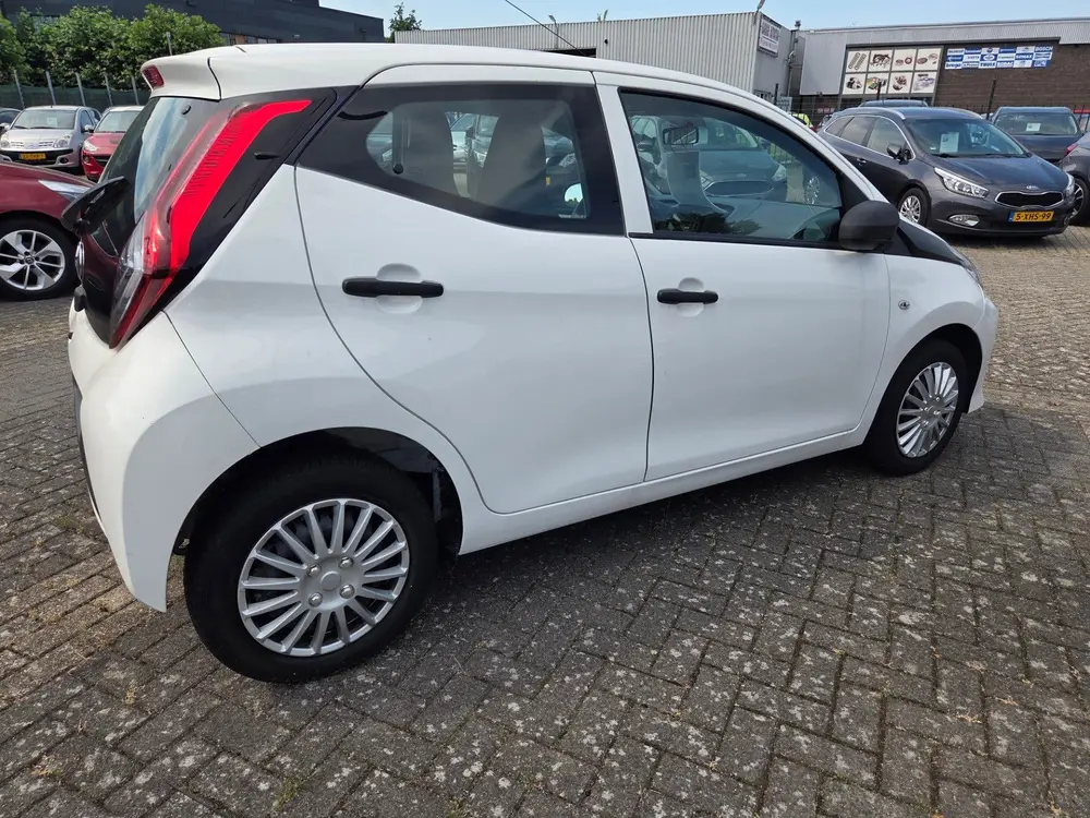 Toyota Aygo 1.0 VVTDEA;ER ONDRHOUD/CRUIS CONTROL uit 2019, foto 4