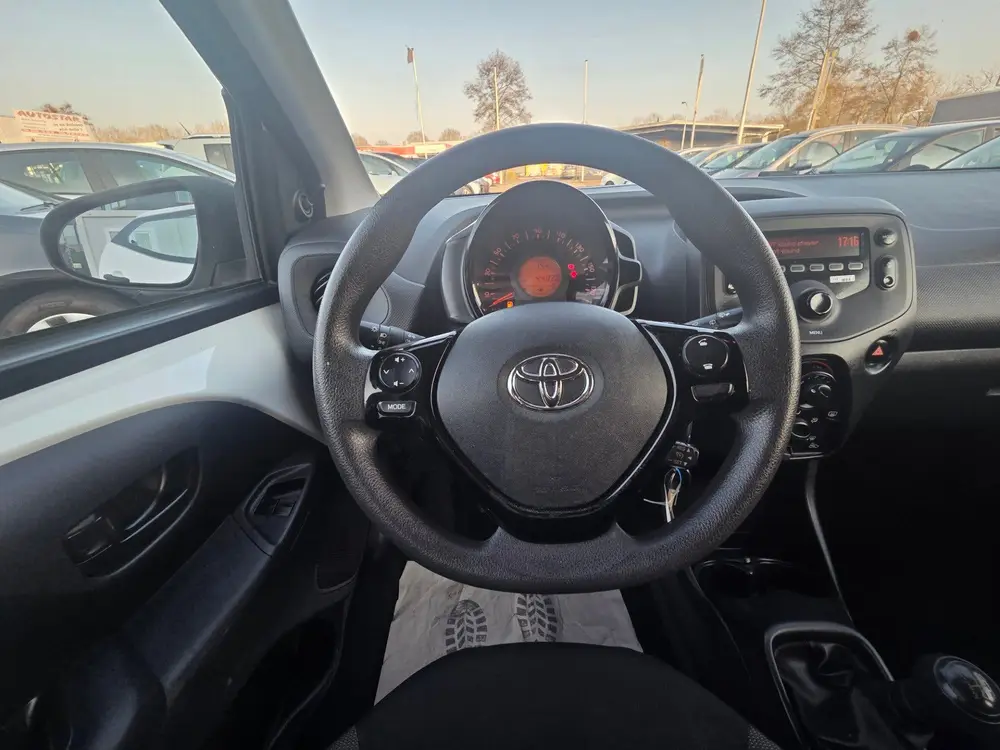 Toyota Aygo 1.0 VVTDEA;ER ONDRHOUD/CRUIS CONTROL uit 2019, foto 9