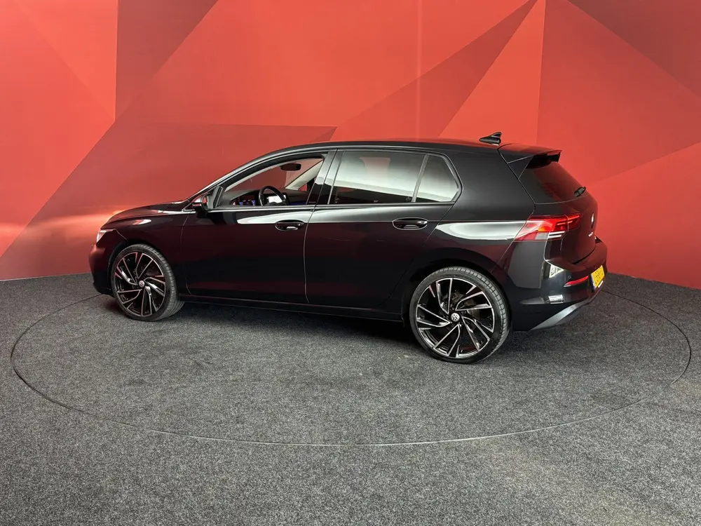 Volkswagen Golf 1.0 eTSI Life | Sfeerverlichting | Automaat uit 2021, foto 10