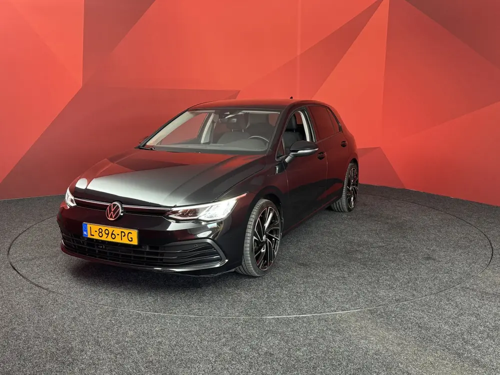 Volkswagen Golf 1.0 eTSI Life | Sfeerverlichting | Automaat uit 2021, foto 13