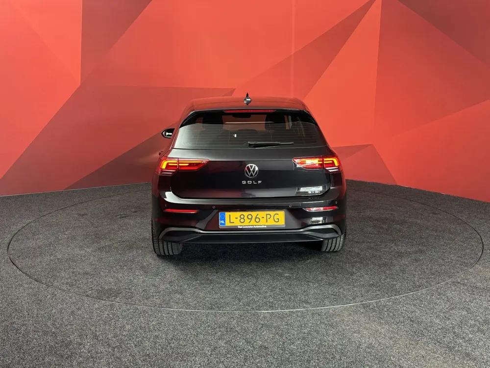 Volkswagen Golf 1.0 eTSI Life | Sfeerverlichting | Automaat uit 2021, foto 17