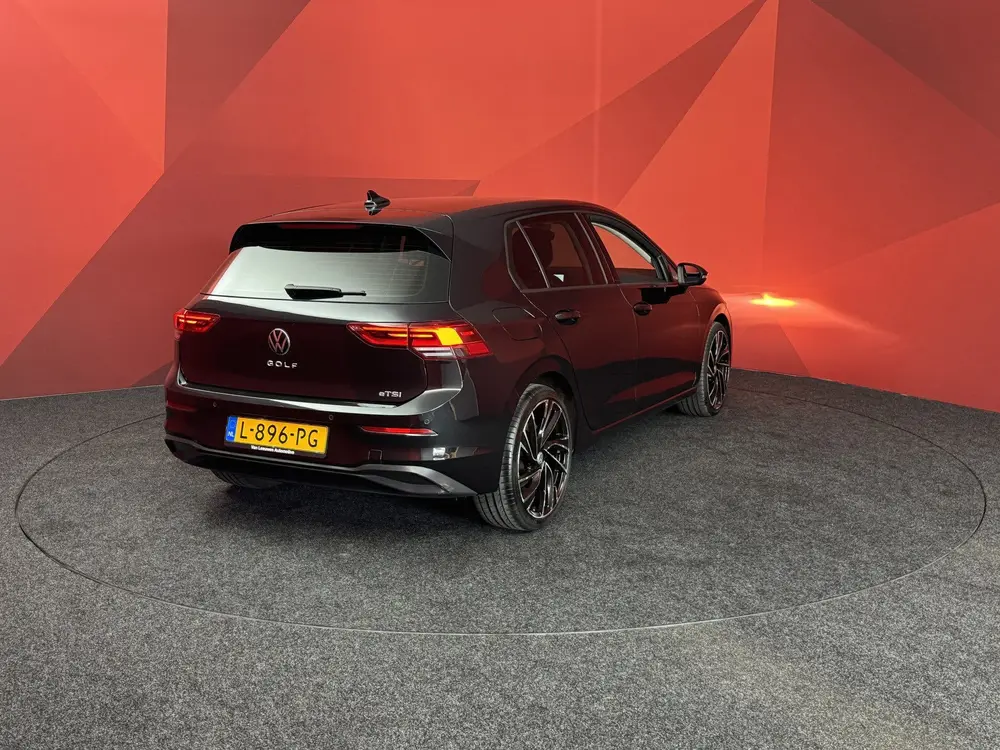 Volkswagen Golf 1.0 eTSI Life | Sfeerverlichting | Automaat uit 2021, foto 18