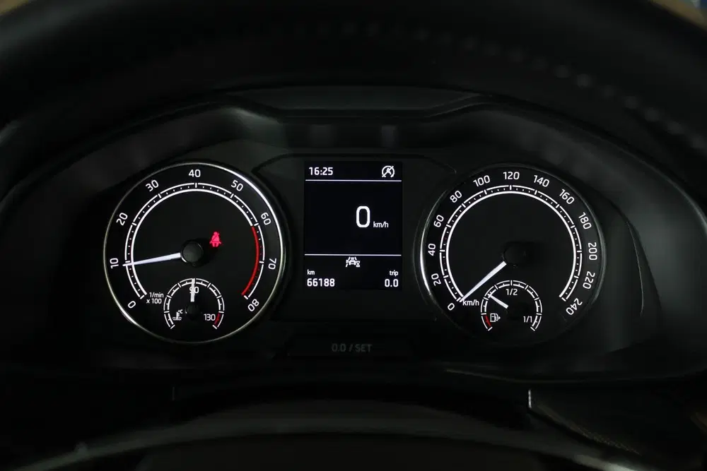 Skoda Scala 1.0 TSI Sport Business Steel Grey uit 2024, foto 9