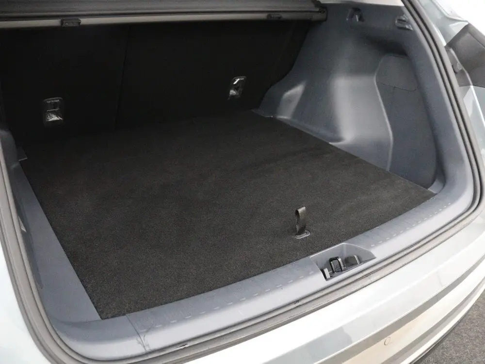 Geely Starray EM-i uit 2026, foto 11