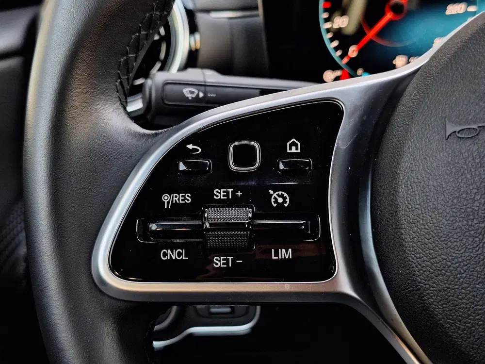Mercedes-Benz A-Klasse 180 Business Solution uit 2022, foto 14