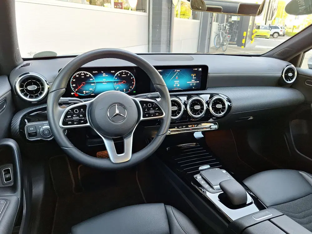 Mercedes-Benz A-Klasse 180 Business Solution uit 2022, foto 8