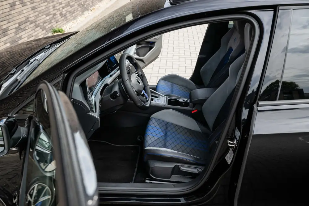 Volkswagen Golf 2.0 TSI R 4Motion (bj 2021, automaat) uit 2021, foto 17