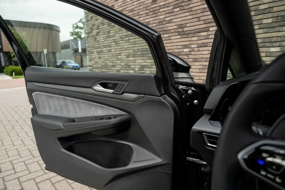 Volkswagen Golf 2.0 TSI R 4Motion (bj 2021, automaat) uit 2021, foto 20