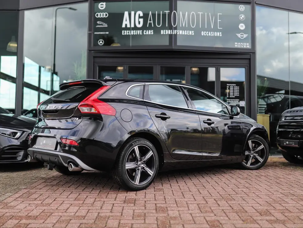 Volvo V40 2.0 D3 R-Design uit 2019, foto 10