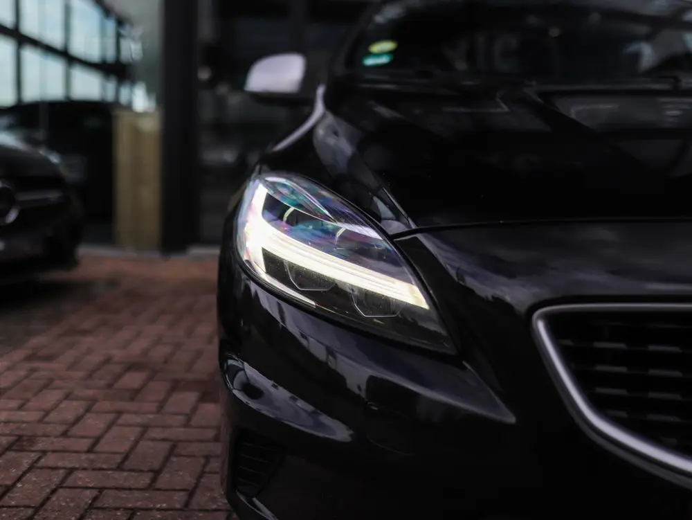Volvo V40 2.0 D3 R-Design uit 2019, foto 7
