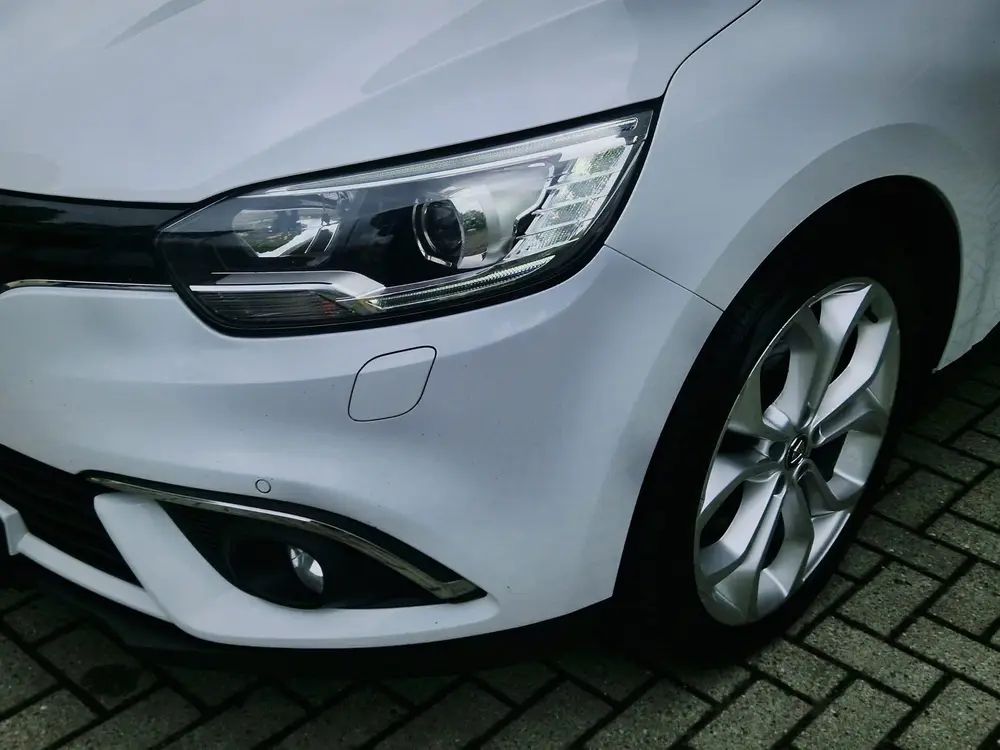 Renault Grand Scenic 1.3 TCe Bose Automaat uit 2019, foto 2