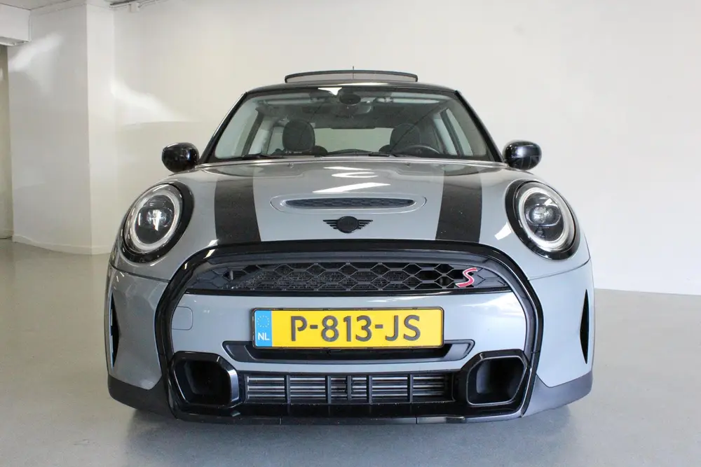 Mini Cooper S 2.0 Cooper S Essential uit 2022, foto 3
