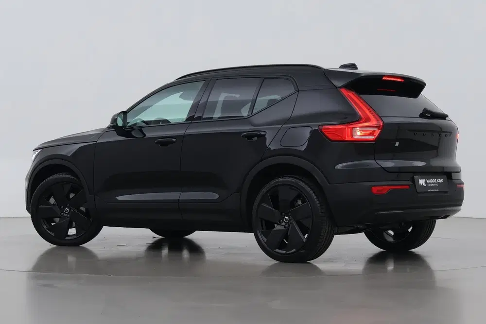 Volvo EX40 Single Motor Extended Range Plus Black Edi uit 2026, foto 2