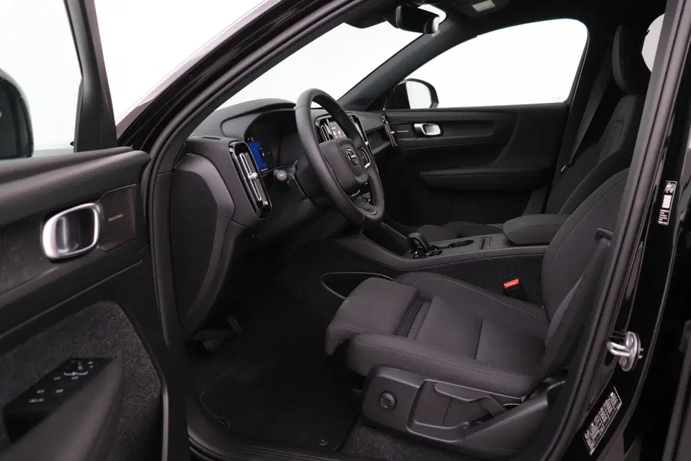 Volvo EX40 Single Motor Extended Range Plus Black Edi uit 2026, foto 3