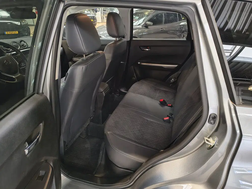 Suzuki Vitara 1.4 Boosterjet Style Smart Hybrid uit 2023, foto 12