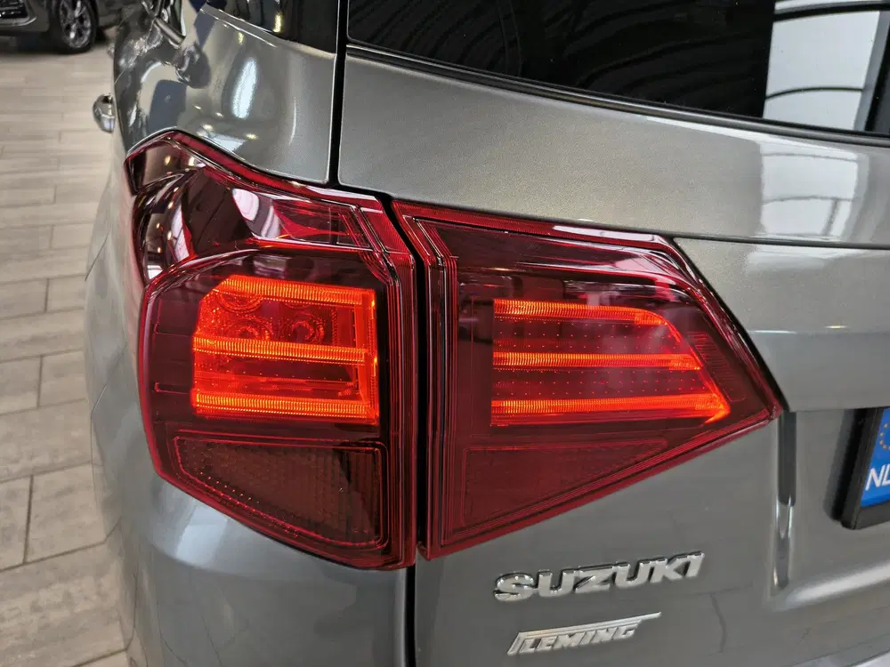 Suzuki Vitara 1.4 Boosterjet Style Smart Hybrid uit 2023, foto 8
