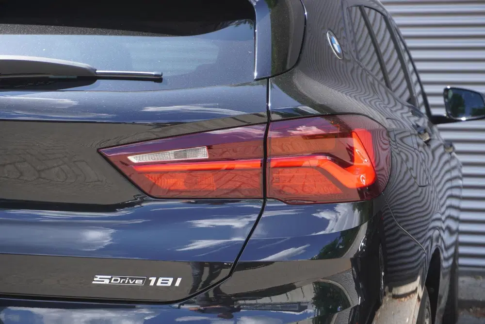 BMW X2 sDrive18i M Sportpakket uit 2021, foto 18