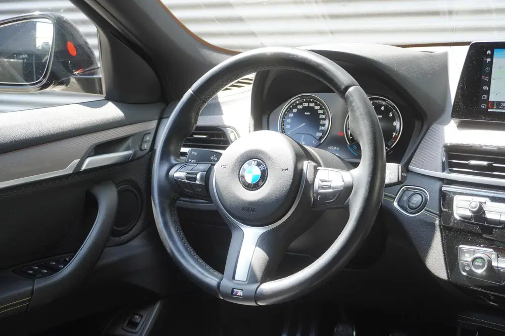 BMW X2 sDrive18i M Sportpakket uit 2021, foto 19