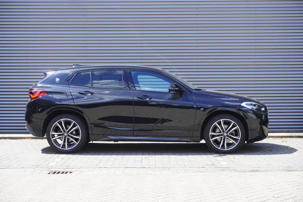 BMW X2 sDrive18i M Sportpakket uit 2021, foto 4